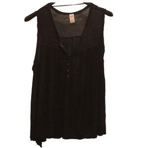 Black Sleeveless Top